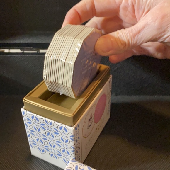 NWT Compendium Live Inspired 16 tokens with inspirational sayings on them COOL! - Picture 8 of 9